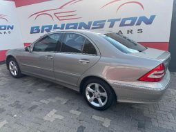 
										Mercedes Benz C-Class Sedan 200 K Classic Touchshift full									