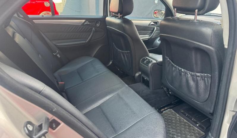 
								Mercedes Benz C-Class Sedan 200 K Classic Touchshift full									