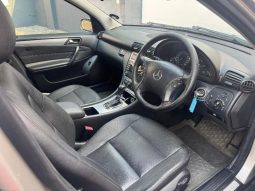 
										Mercedes Benz C-Class Sedan 200 K Classic Touchshift full									