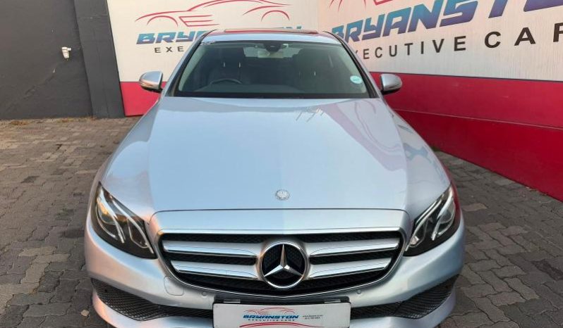 
								Mercedes Benz E-Class Sedan E 200 Avantgarde 7G-Tronic full									
