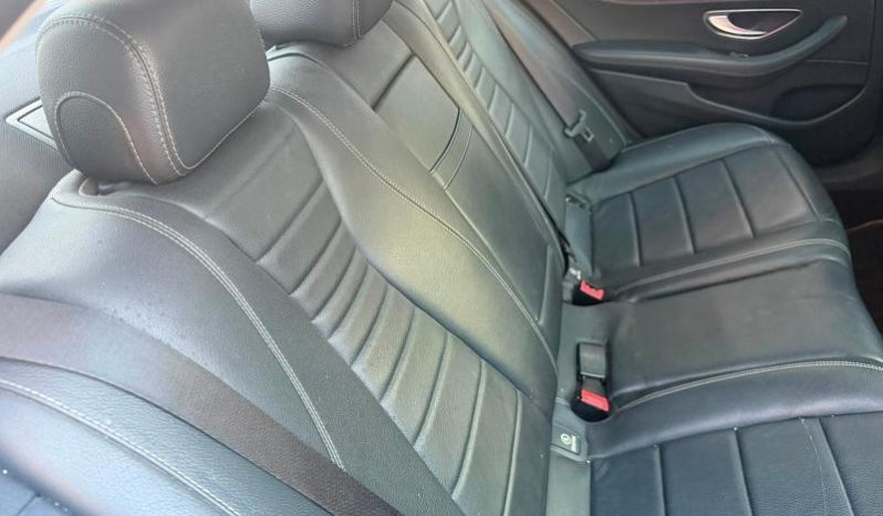 
								Mercedes Benz E-Class Sedan E 200 Avantgarde 7G-Tronic full									