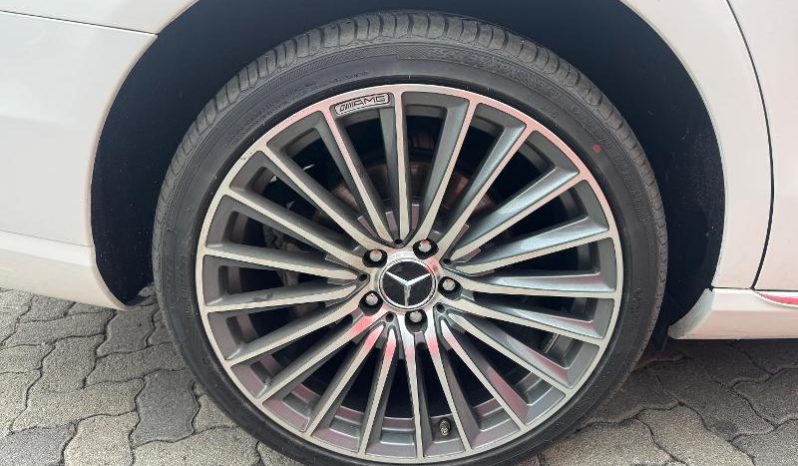 
								Mercedes Benz E-Class Sedan E 250 Avantgarde 7G-Tronic full									