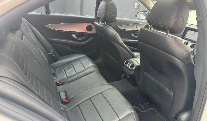 
								Mercedes Benz E-Class Sedan E 250 Avantgarde 7G-Tronic full									