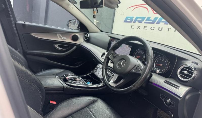 
								Mercedes Benz E-Class Sedan E 250 Avantgarde 7G-Tronic full									