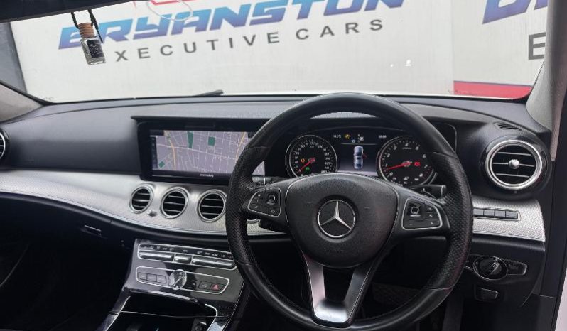 
								Mercedes Benz E-Class Sedan E 250 Avantgarde 7G-Tronic full									