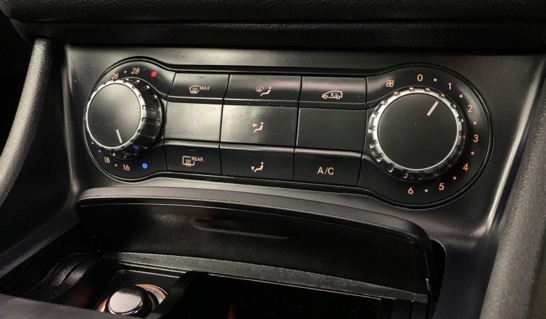 
								Mercedes Benz Gla Gla 200 7G-Dct full									
