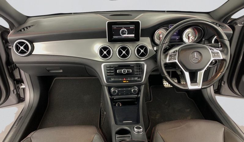 
								Mercedes Benz Gla Gla 200 7G-Dct full									