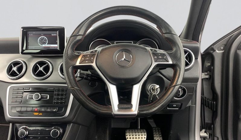 
								Mercedes Benz Gla Gla 200 7G-Dct full									