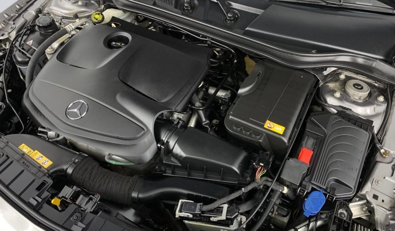 
								Mercedes Benz Gla Gla 200 7G-Dct full									