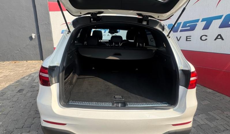
								Mercedes Benz Glc Mercedes-Amg 43 9G-Tronic full									