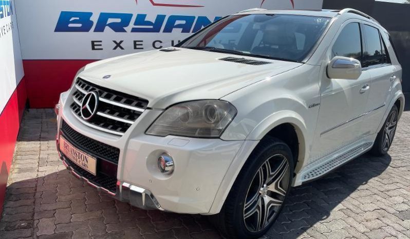 
								Mercedes Benz Ml Ml 63 Amg 10th Anniversary Edt 7G-T full									