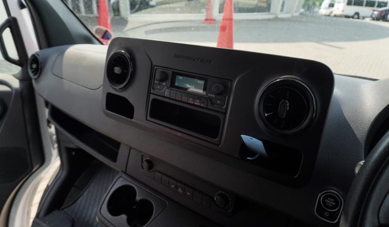 
								Mercedes-Benz Sprinter 517 2.0 CDI XL PV full									