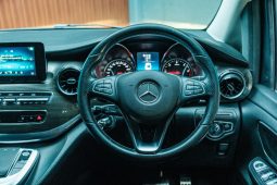 
										Mercedes Benz V-Class 220 D Avantgarde full									