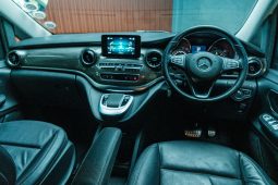 
										Mercedes Benz V-Class 220 D Avantgarde full									