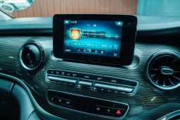 
										Mercedes Benz V-Class 220 D Avantgarde full									