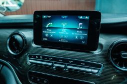 
										Mercedes Benz V-Class 220 D Avantgarde full									