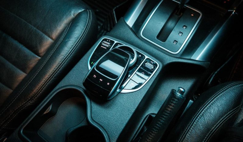 
								Mercedes Benz X-Class 350d V6 4X4 D/cab Power At full									