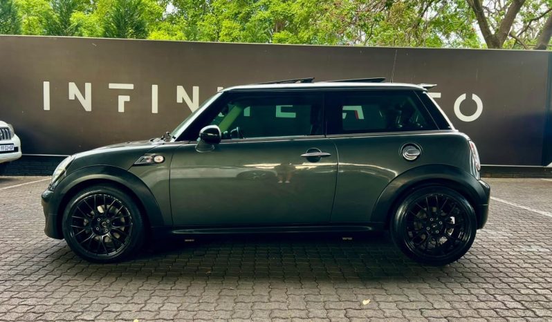 
								MINI Hatch Cooper S full									