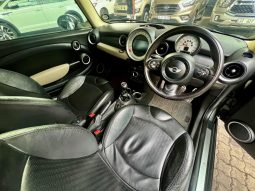 
										MINI Hatch Cooper S full									