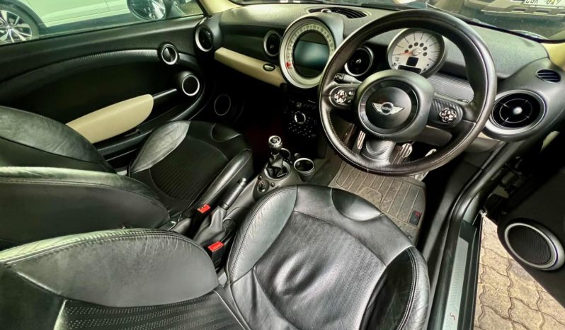 
								MINI Hatch Cooper S full									