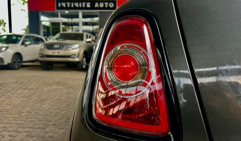 
								MINI Hatch Cooper S full									
