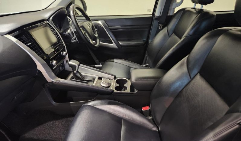 
								Mitsubishi Pajero Sport 2.4 Aspire 4X4 At full									