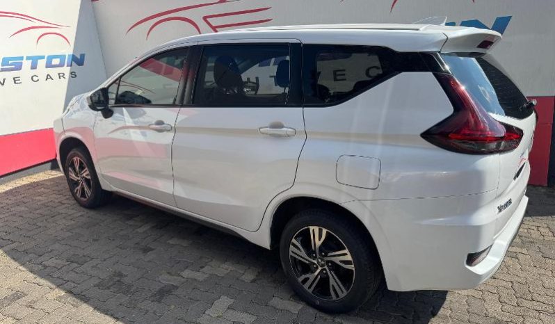 
								Mitsubishi Xpander 1.5 At full									