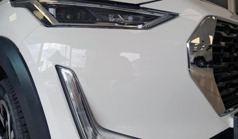 
								Nissan Magnite 1.0 Acenta Cvt Oled full									
