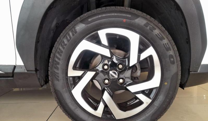
								Nissan Magnite 1.0 Acenta Cvt Oled full									