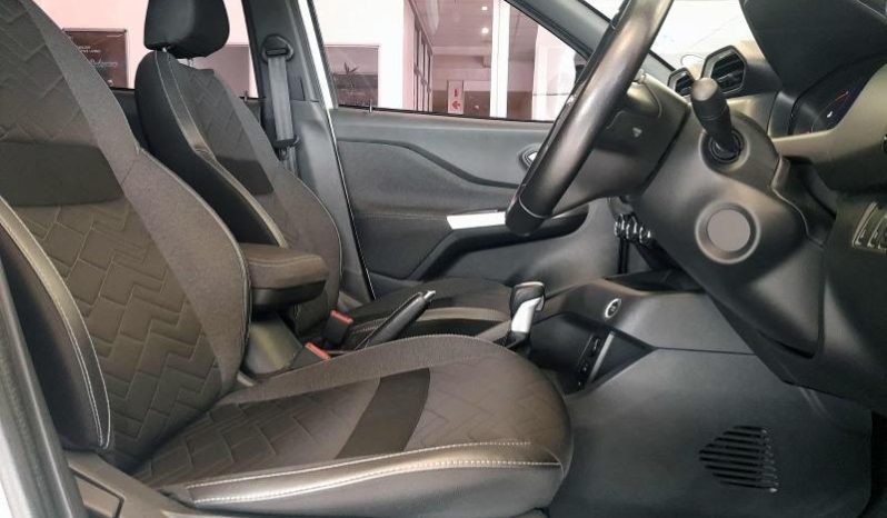 
								Nissan Magnite 1.0 Acenta Cvt Oled full									