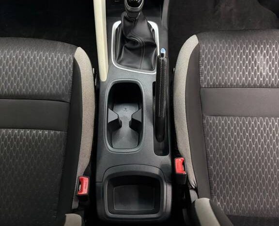 
								Nissan Magnite 1.0 Acenta Plus full									