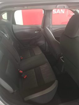 
										Nissan Magnite 1.0T Visia full									