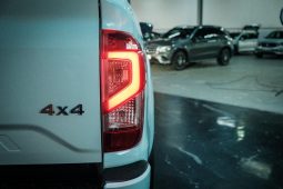 
										Nissan Navara 2.5D Le 4X4 D Cab At full									