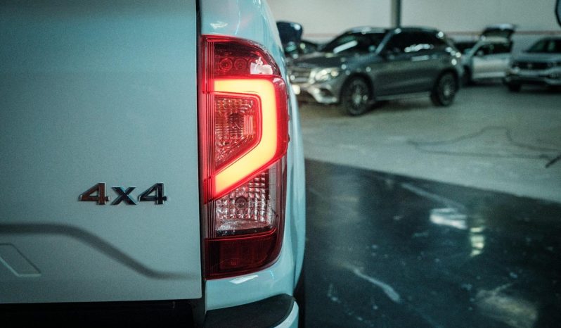 
								Nissan Navara 2.5D Le 4X4 D Cab At full									