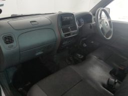 
										Nissan NP300 Hardbody 2.0 SC full									