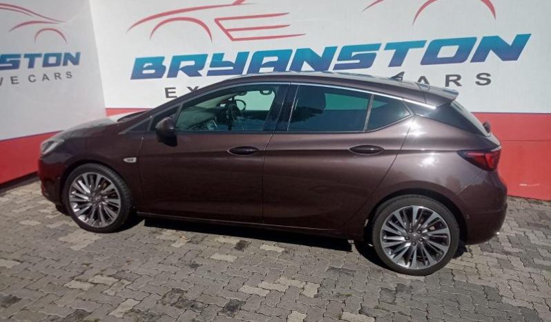 
								Opel Astra Hatch 1.6T Sport Plus full									
