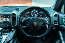 
										Porsche Cayenne 3.0 Diesel Tiptronic full									