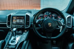 
										Porsche Cayenne 3.0 Diesel Tiptronic full									