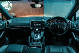 
										Porsche Cayenne 3.0 Diesel Tiptronic full									