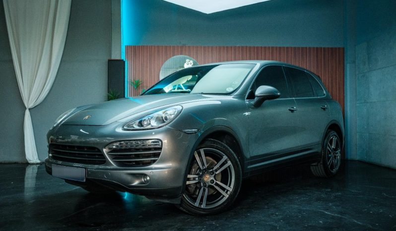 
								Porsche Cayenne 3.0 Diesel Tiptronic full									
