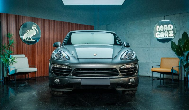 
								Porsche Cayenne 3.0 Diesel Tiptronic full									