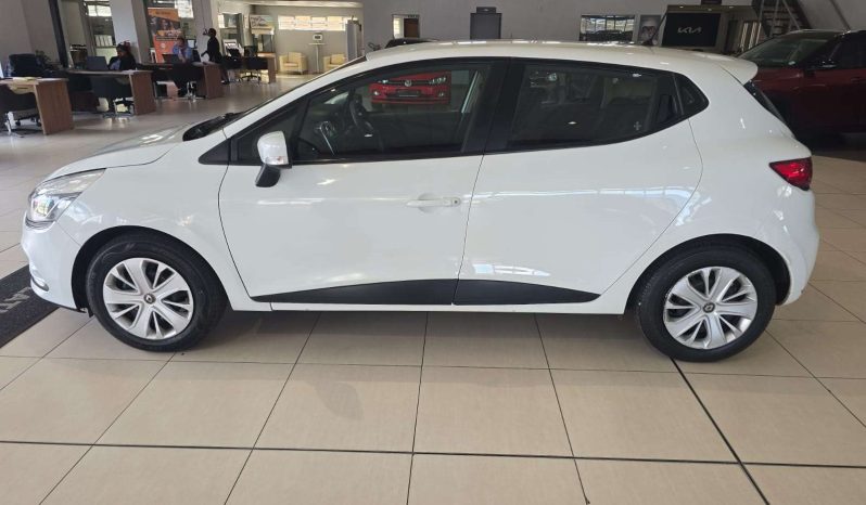 
								Renault CLIO CLIO IV 900T AUTHENTIQUE 5DR (66KW) full									
