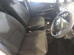 
										Renault CLIO CLIO IV 900T AUTHENTIQUE 5DR (66KW) full									