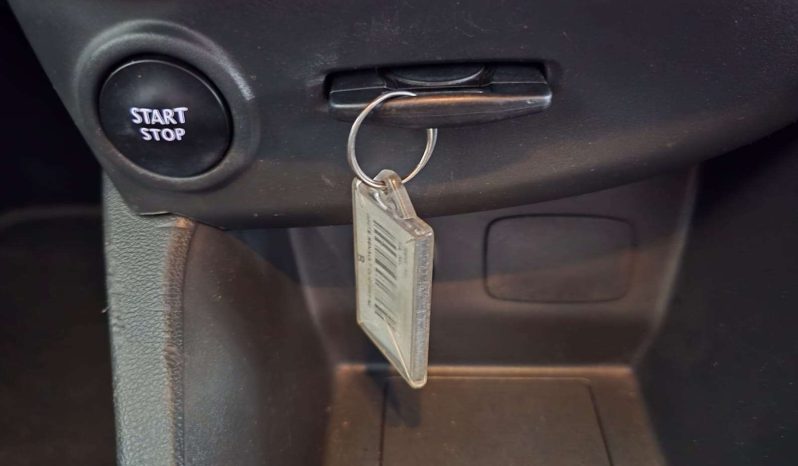 
								Renault CLIO CLIO IV 900T AUTHENTIQUE 5DR (66KW) full									