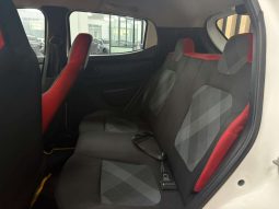 
										Renault KWID KWID 1.0 DYNAMIQUE / ZEN / TECHNO 5DR full									