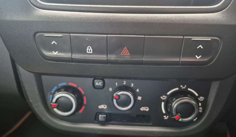 
								Renault KWID KWID 1.0 EXPRESSION / LIFE / EVOLUTION 5DR full									