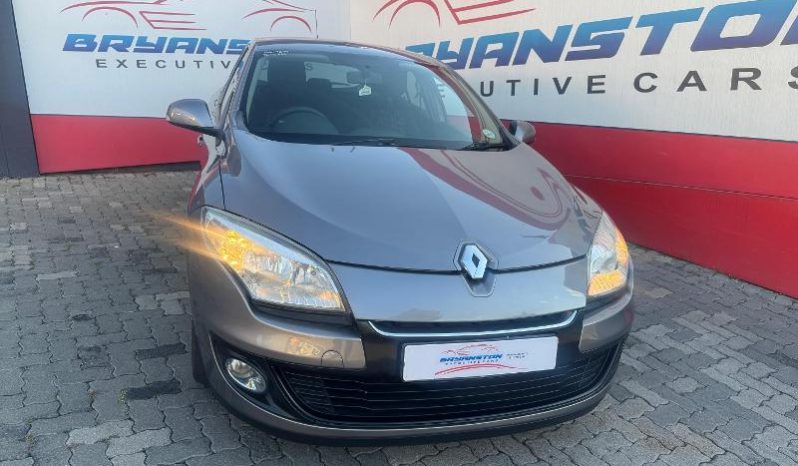 
								Renault Megane Hatch 1.6 Dynamique full									