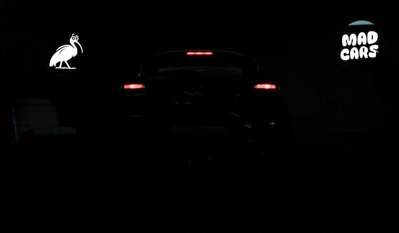 
								Renault Megane Rs 2.0 Red Bull Racing Rb8 Edition full									