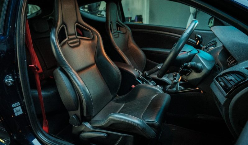 
								Renault Megane Rs 2.0 Red Bull Racing Rb8 Edition full									