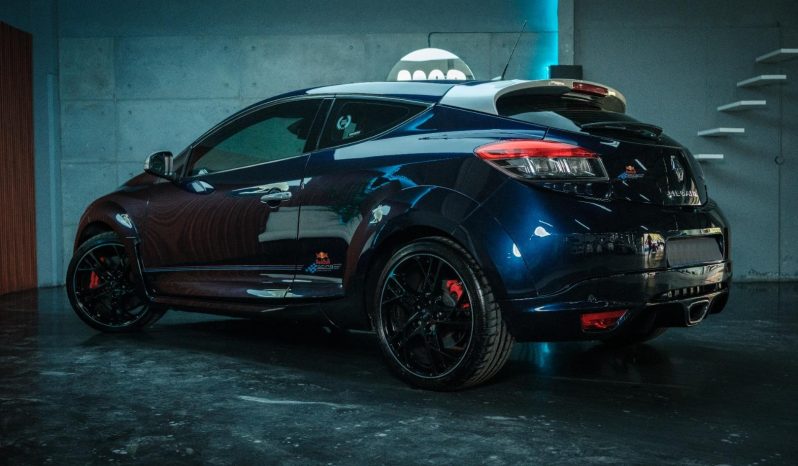 
								Renault Megane Rs 2.0 Red Bull Racing Rb8 Edition full									